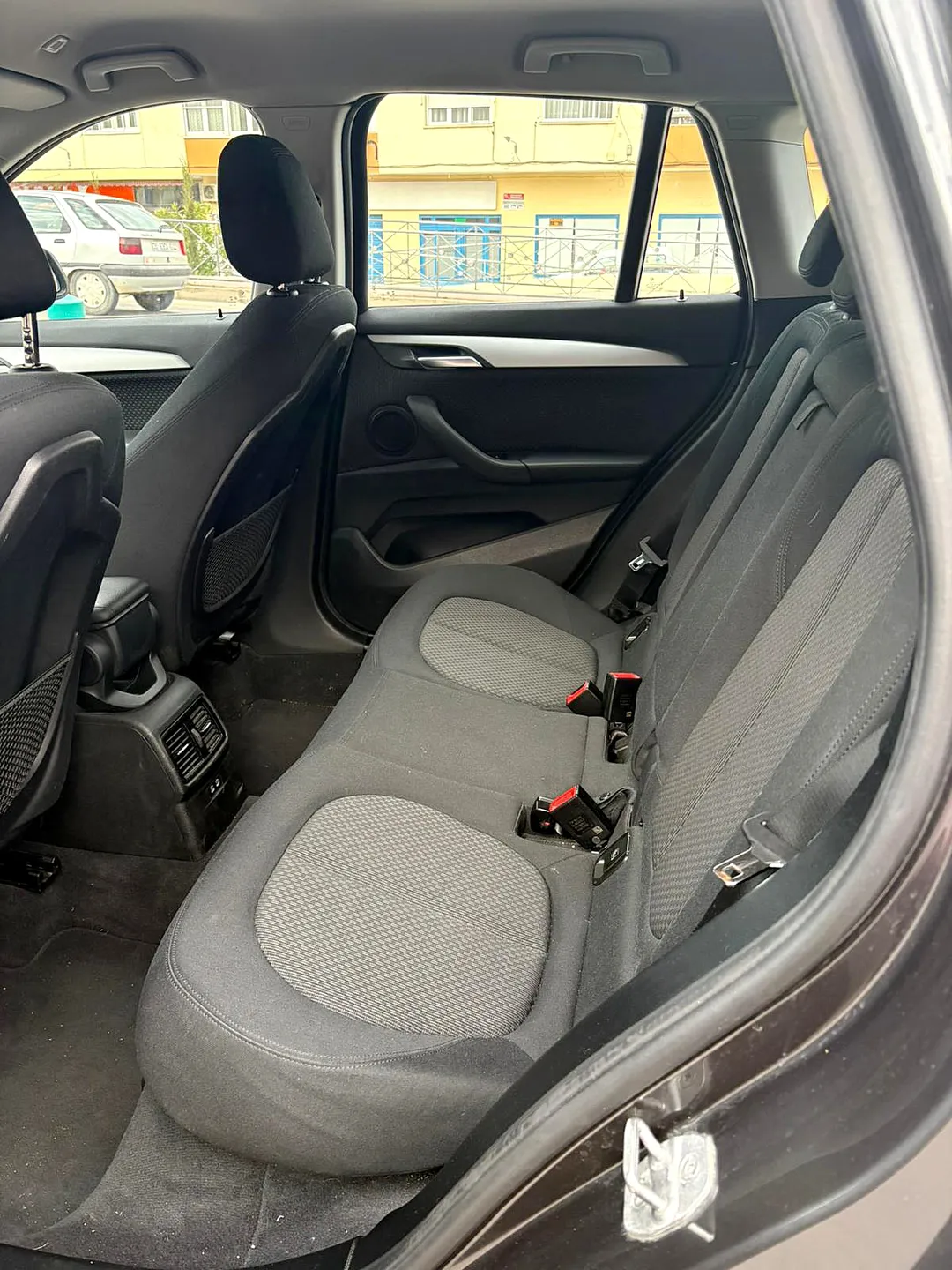 BMW X1 sDrive16d 6