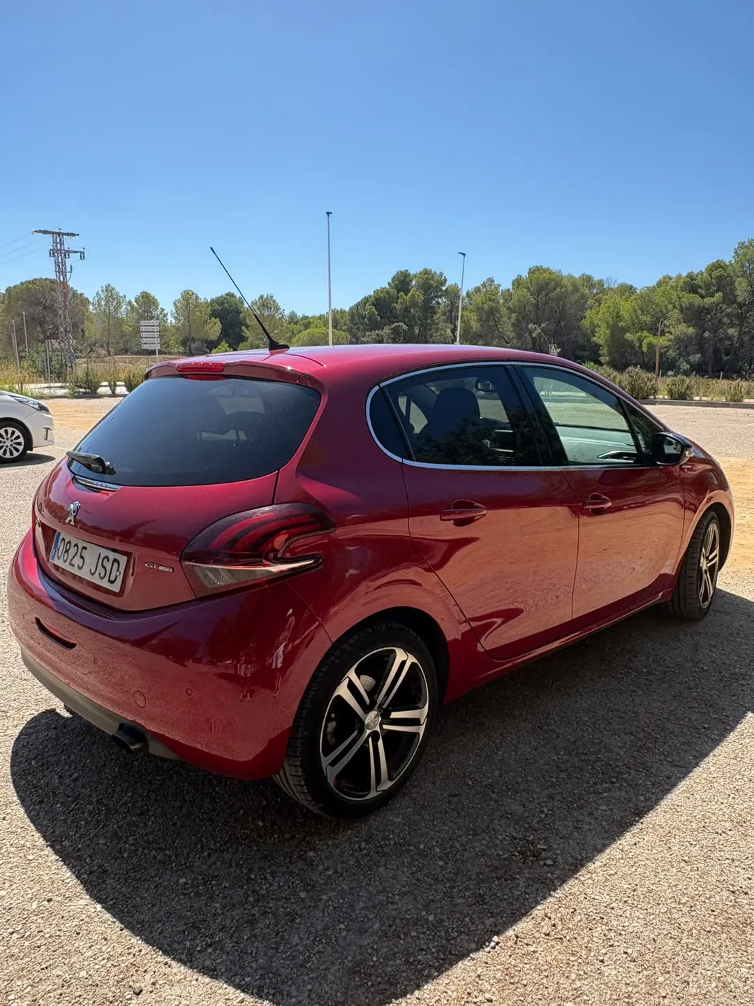PEUGEOT 208 GT LINE 6