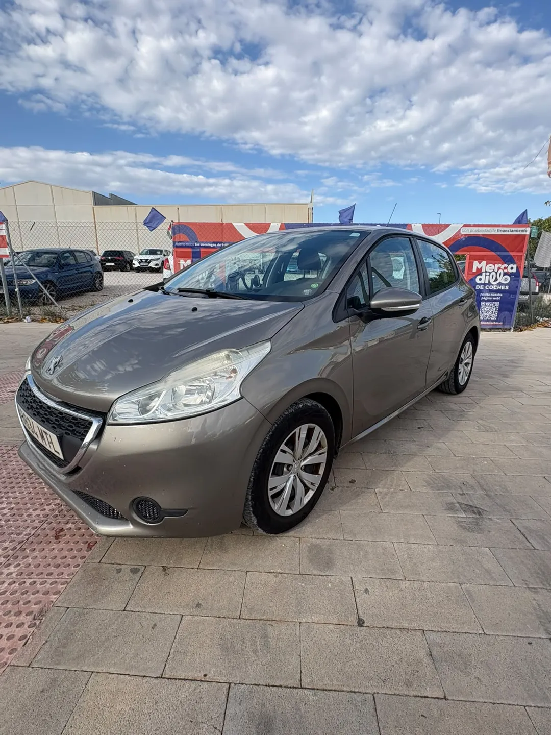 PEUGEOT 208 1.2 gasolina