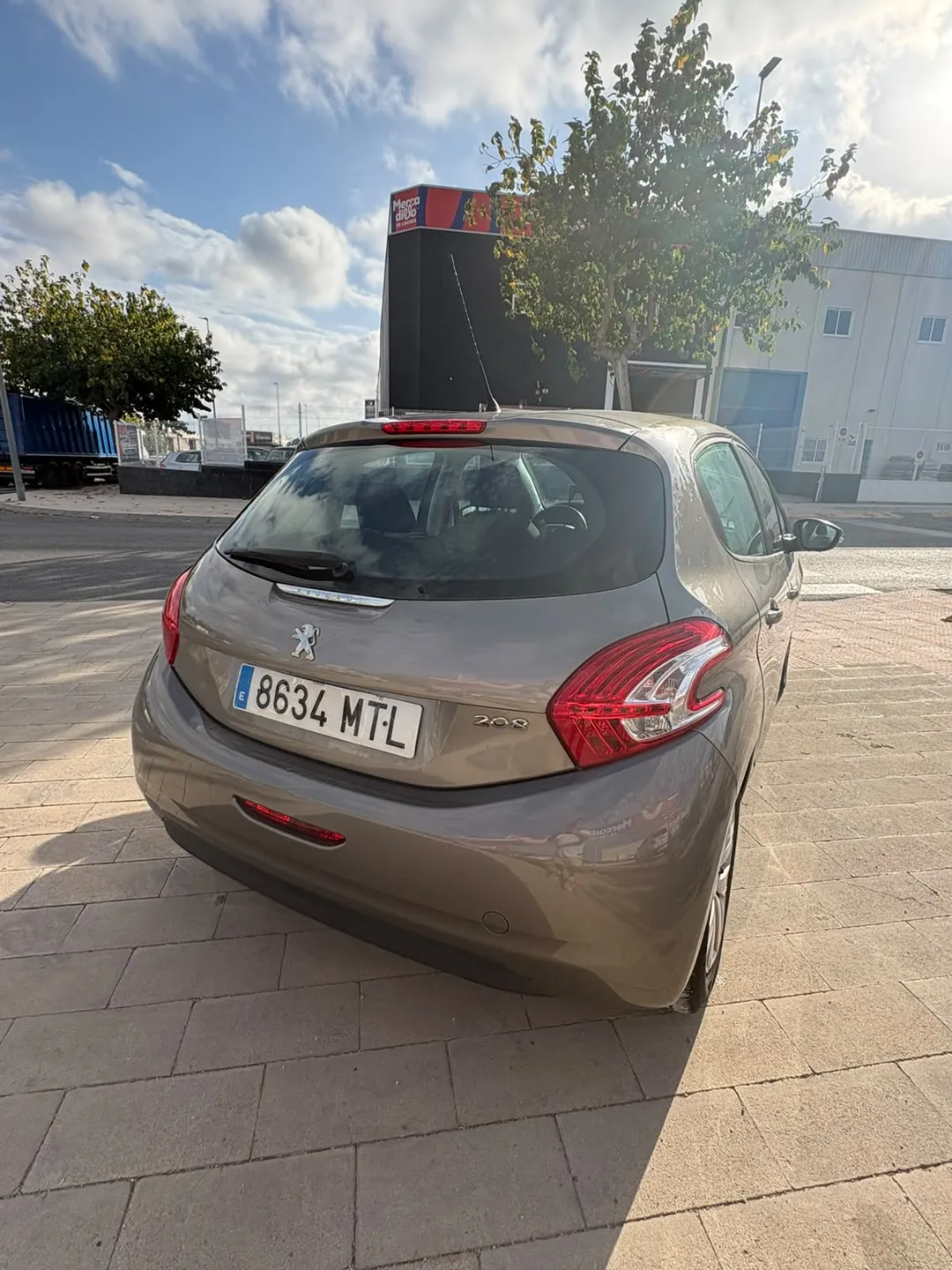 PEUGEOT 208 1.2 gasolina 6